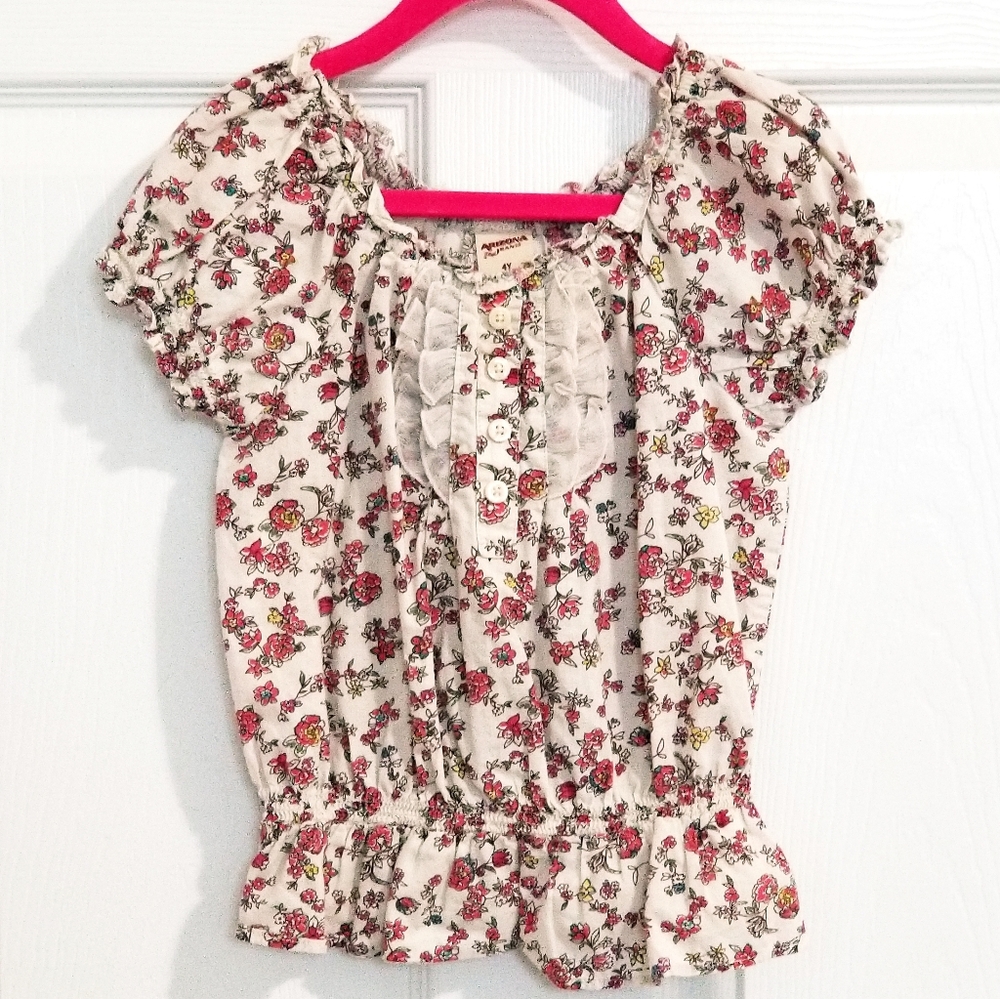 🏵🌺Lovely Arizona🌺🏵 floral peasant top